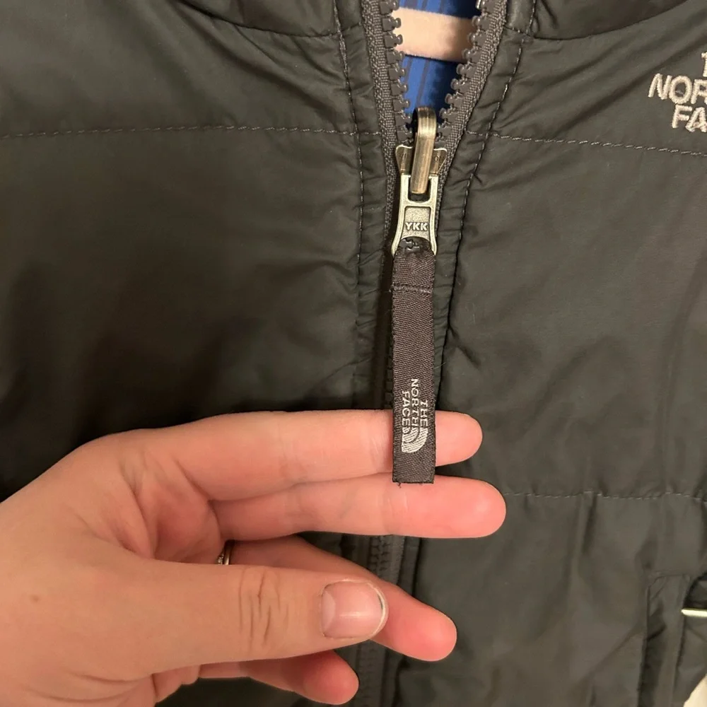 The North Face Blue and Red Checkered Reversible Jacket - Picture 9 of 9